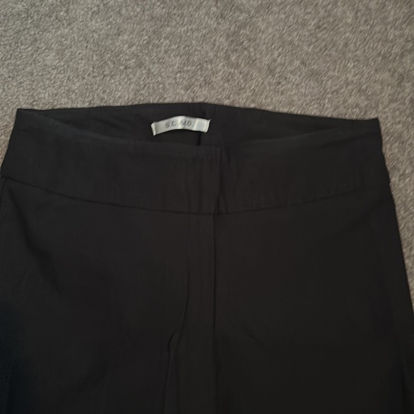 Women’s pull-on capri - Picture 2 of 4